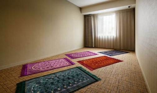 mushola dalam rumah kecil, mushola minimalis dalam rumah, desain mushola kecil, ukuran mushola dalam rumah, desain mushola mungil di teras belakang rumah, mushola minimalis didalam rumah, desain tempat wudhu dalam rumah, desain mushola pribadi, ruang sholat dalam rumah minimalis