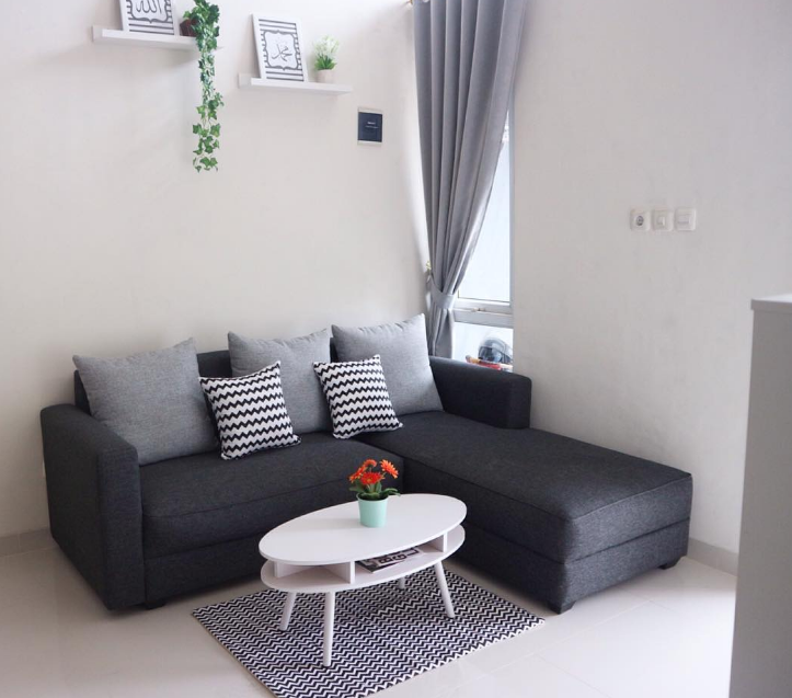 Desain Ruang Tamu Pintu 2, desain ruang tamu kecil, cara menata ruang tamu ukuran 3x3, cara menata ruang tamu yang menyatu dengan ruang keluarga, dekorasi ruang tamu pintu tengah, desain ruang tamu minimalis elegan, menata ruang tamu pintu tengah, desain ruang tamu pintu tengah, ruang tamu sederhana, Dekorasi Ruang Tamu Pintu Tengah