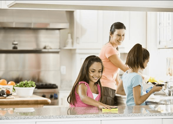 cara membersihkan kitchen set apartemen