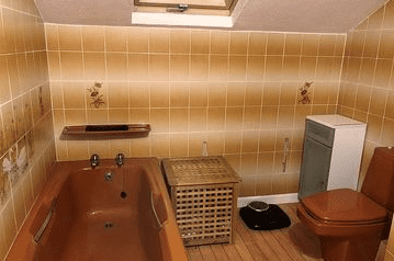 Kamar Mandi Sederhana Bernuansa Vintage